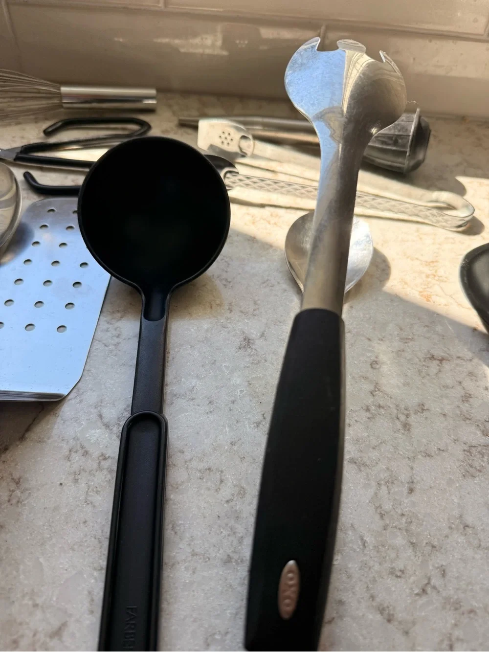 OXO, Farberware, Calphalon & More Kitchen Utensil Lot – 11 of Pieces